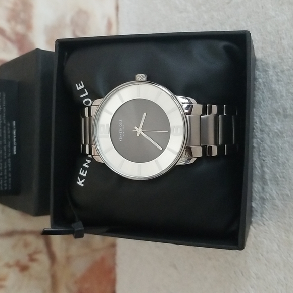 New Kenneth Cole Stainless Steel Bracelet Watch